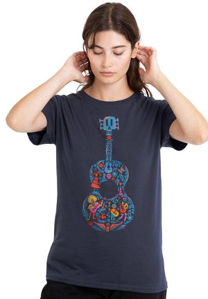 COCO COLORFUL GUITAR WITH ERNESTO MIGUEL AND HECTOR - Print T-shirt - dark blue