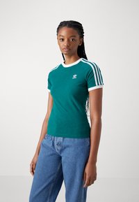 adidas Originals TEE - T-shirt print - green