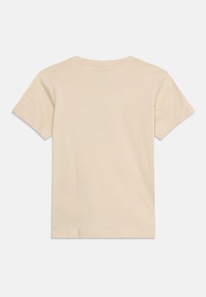 Beige kortærmet bomuldst-shirt lagt fladt, vist bagfra med rund halsudskæring og enkelt design.