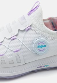 Skechers Performance ELITE biały