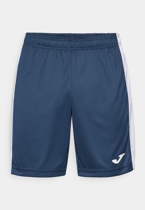 Pantalones cortos deportivos azul marino hechos de una tela suave, con paneles laterales en blanco contrastante y un pequeño logo impreso cerca del dobladillo. Cintura elástica.
