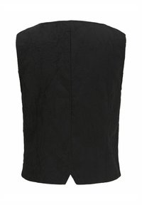 Juodas be rankovių marškinėlis su susigvėdusiu tekstūru, pasižymintis švariu, prigludusiu dizainu ir kampuotu hemu nugaroje, be matomų užsegimų.