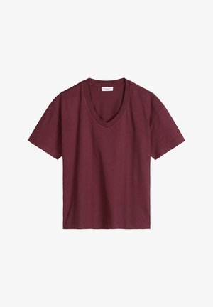 Maglietta a maniche corte color bordeaux con scollo a V, vestibilità comoda e una piccola etichetta di tessuto all'interno del colletto.