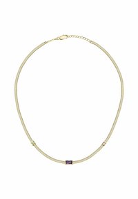 Guldtonad halsband med en flexibel kedja och tre färgade ädelstenar: en lila centralsten och två mindre gröna och rosa stenar.