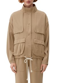 s.Oliver Leichte Jacke - sandfarben
