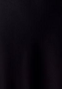 Non sélectionné, black