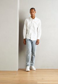 Antony Morato Baskets basses - white