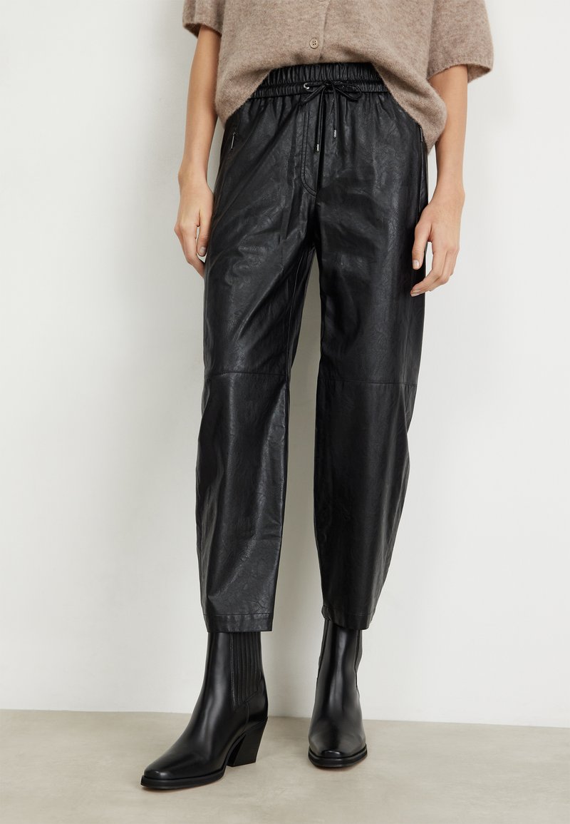 Marc Cain Pantaloni sportivi - black/nero