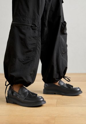 SERILDA - Scarpe senza lacci - black