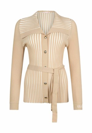 Cardigan beige lavorato a maglia con righe verticali bianche, ampio colletto, bottoni frontali, maniche lunghe e cintura coordinata annodata in vita.