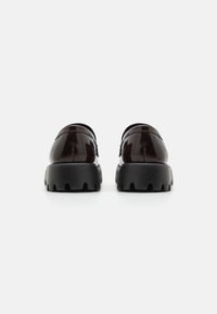 Call it Spring CLUELESSS - Scarpe senza lacci - dark brown