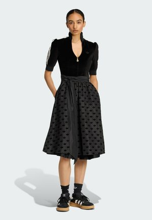 - Dirndl