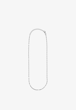 Collier en chaîne argentée, présentant un motif alterné de petites maillons ronds et ovales, une texture lisse et une fermeture simple avec un fermoir mousqueton.