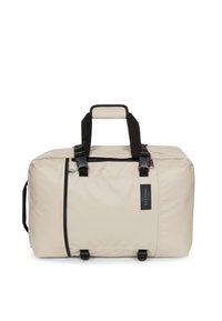 Beige duffelväska gjord av slitstark nylon, med svarta handtag och remmar, ett överdrag med dragkedja och en logotypapplikation.