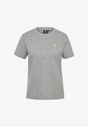 Grå t-shirt med korte ærmer lavet af blødt stof, med rund hals og et lille gyldent logo på brystet. Enkel og klassisk design.