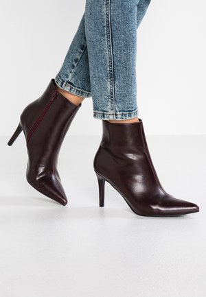 River Island Ankelstøvler - dark red