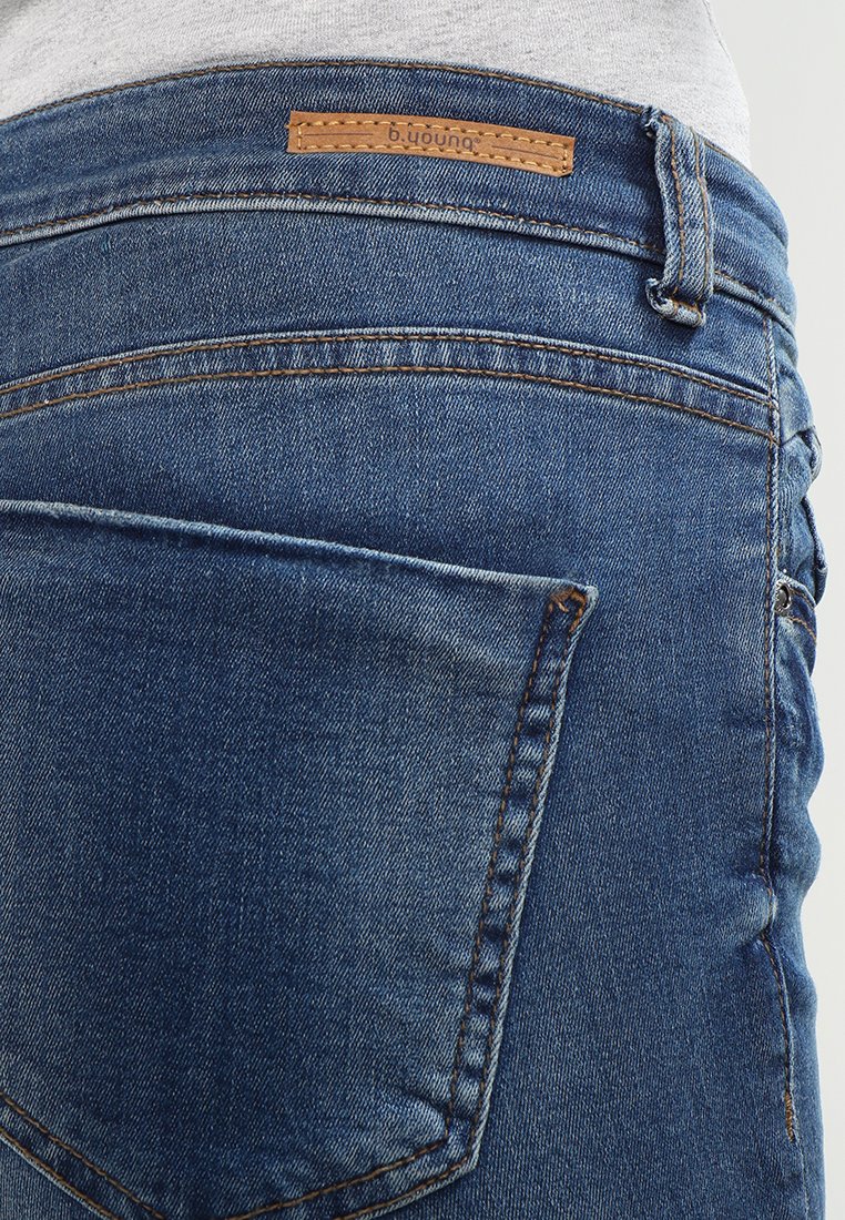 b young lola jeans