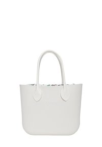 Witte tote bag met ronde basis, glad synthetisch materiaal, twee gebogen handvatten en een kleurrijke gestreepte voering die zichtbaar is aan de bovenkant.