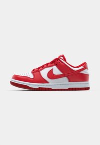 DUNK NEXT NATURE - Baskets basses - white/university red