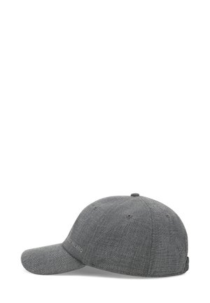 Graue Stoff-Baseballmütze mit sechs Panels, Belüftungslöchern, einem gebogenen Schirm und dezentem gesticktem Text auf der linken Vorderseite.
