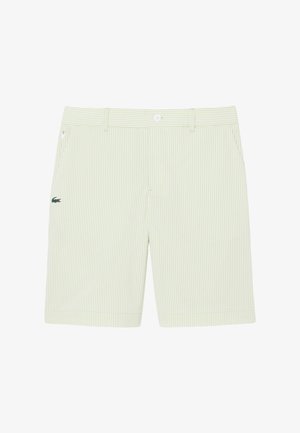 Pantalones cortos para hombre de rayas verticales en verde claro y blanco, con cierre de botón, trabillas para cinturón, bolsillo lateral con cremallera y pequeño logo de cocodrilo bordado en la pierna izquierda.