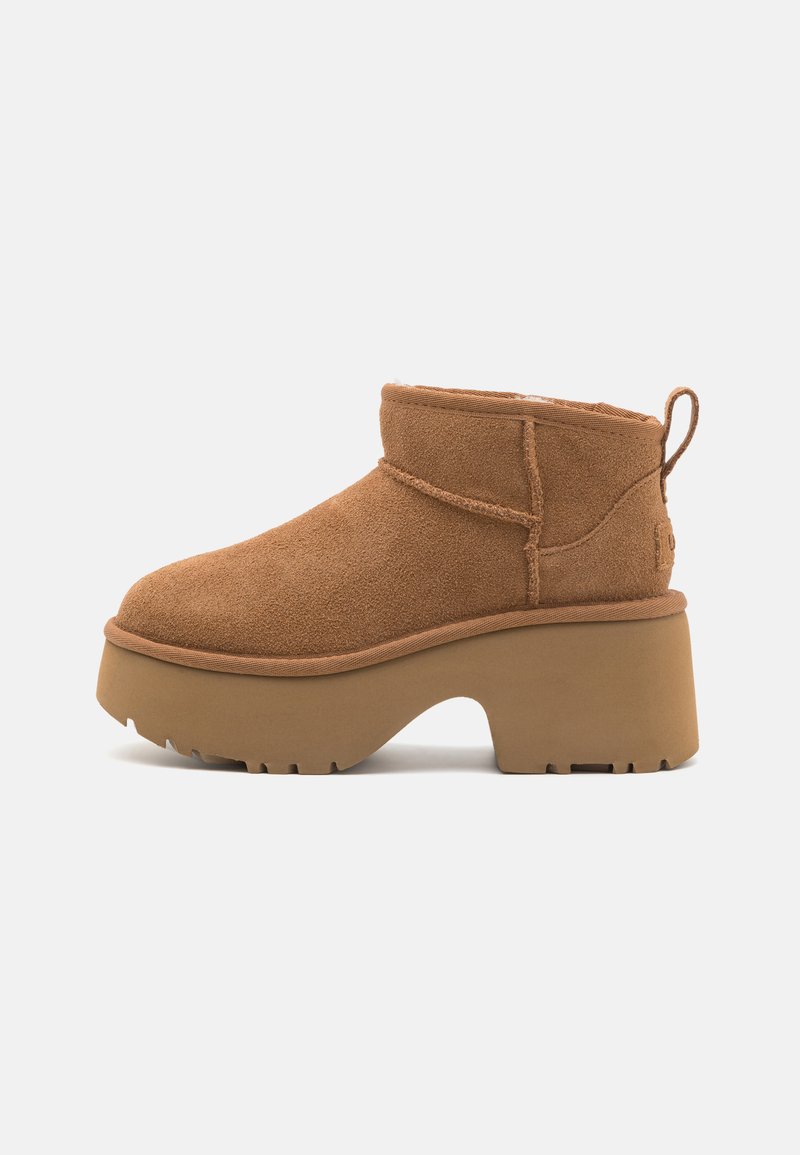 UGG - CLASSIC ULTRA MINI NEW HEIGHTS - Ankle boots - chestnut, Enlarge