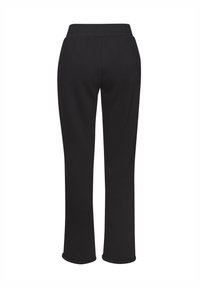 Crne trenirke s mekim teksturama, imaju elastičnu traku i ravne nogavice. Nema vidljivih uzoraka ili ukrasa.