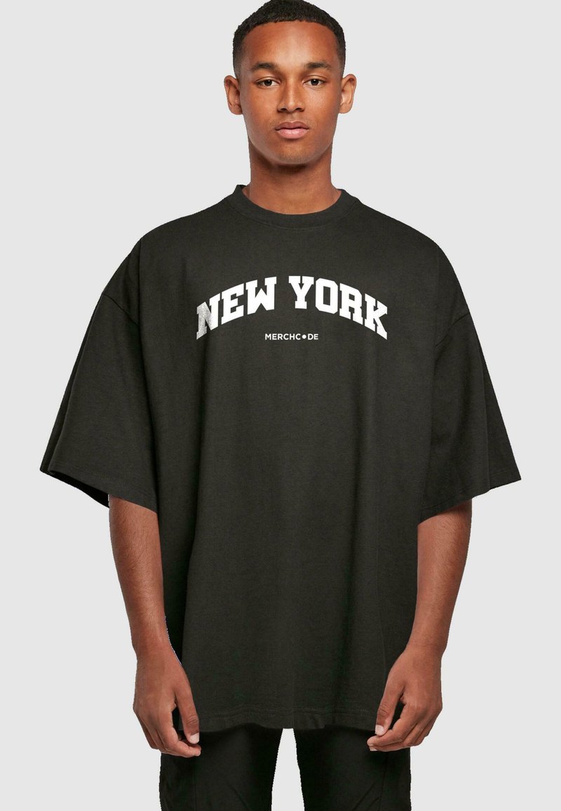 Merchcode NEW YORK WORDING HUGE TEE - T-shirts print - black