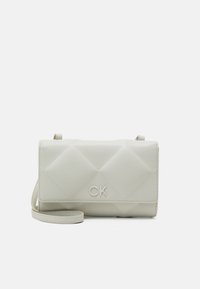 LOCK QUILT MINI BAG - Torba na ramię
