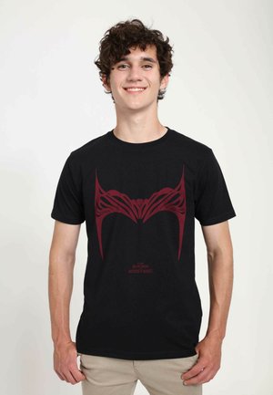 Marvel MARVEL DOCTOR STRANGE IN THE MULTIVERSE OF MADNESS WANDA HELM UNISEX - T-shirt z nadrukiem
