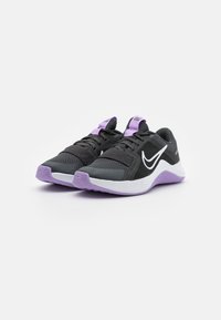Nike Performance MC TRAINER 2 - Sapatilha de treino - black/white/viotech/dark smoke grey/lilac