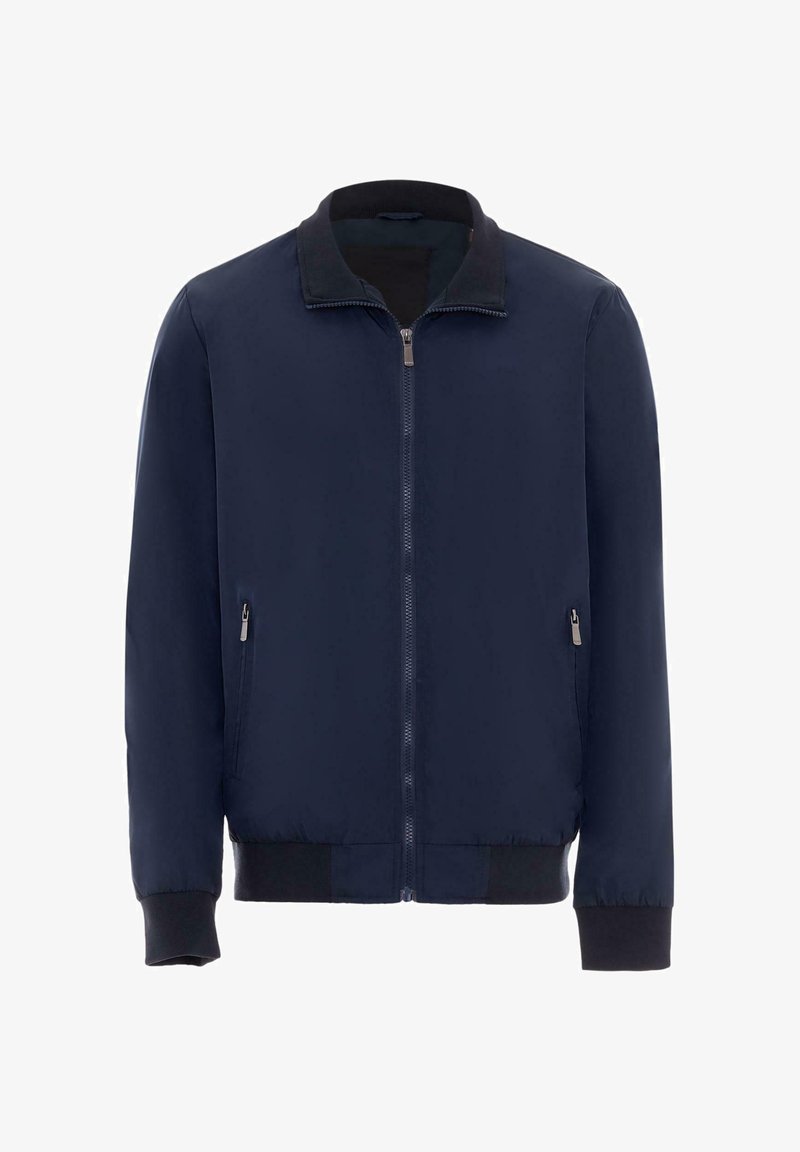 Giacca bomber navy realizzata in materiale leggero, con zip frontale, due tasche laterali e polsini e orlo a coste.
