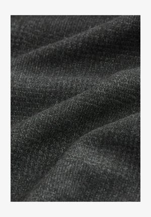 Dunkelgrauer, strukturierter Stoff mit feinen, weichen Fasern, die ein dezentes Gewebemuster zeigen. Das Material scheint eine glatte, leicht reflektierende Oberfläche zu haben.