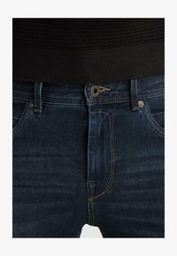 Επιλέχθηκε, washed blue