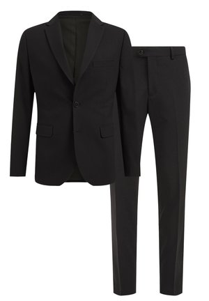 Schwarzer Anzug bestehend aus einem taillierten Blazer mit Reverskragen und passenden maßgeschneiderten Hosen. Glattes Material mit minimalistischem Design und ohne sichtbare Muster.