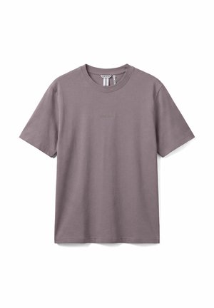 T-shirt met korte mouwen en ronde hals in zacht mauve met subtiele logo-borduursel op de voorkant en zichtbare binnenlabels in de nek.
