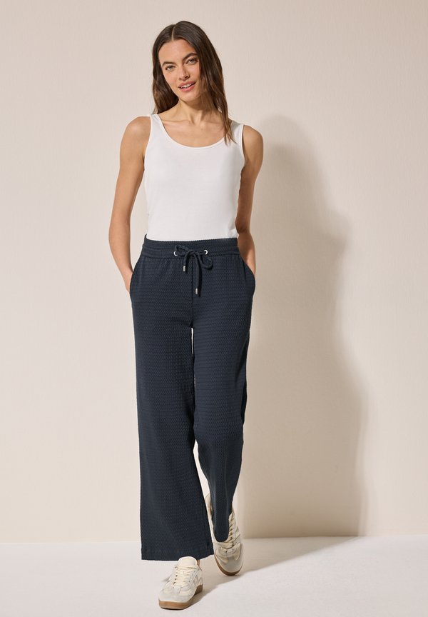 WIDE MIT STRUKTUR - Stoffhose - blau