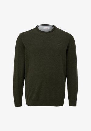 Jersey de punto verde oscuro con cuello redondo, mangas largas y un logo sutil en el pecho. Textura suave, puños y dobladillo con ribetes.