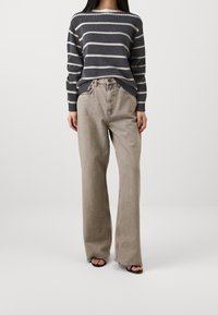 FTC Cashmere Pullover - grey
