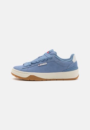 SKATE SNEAKER - Skate shoes - clear water