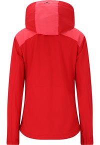 Veste imperméable rouge avec une capuche rose et des accents sur les épaules. Présente une texture lisse et un design droit.