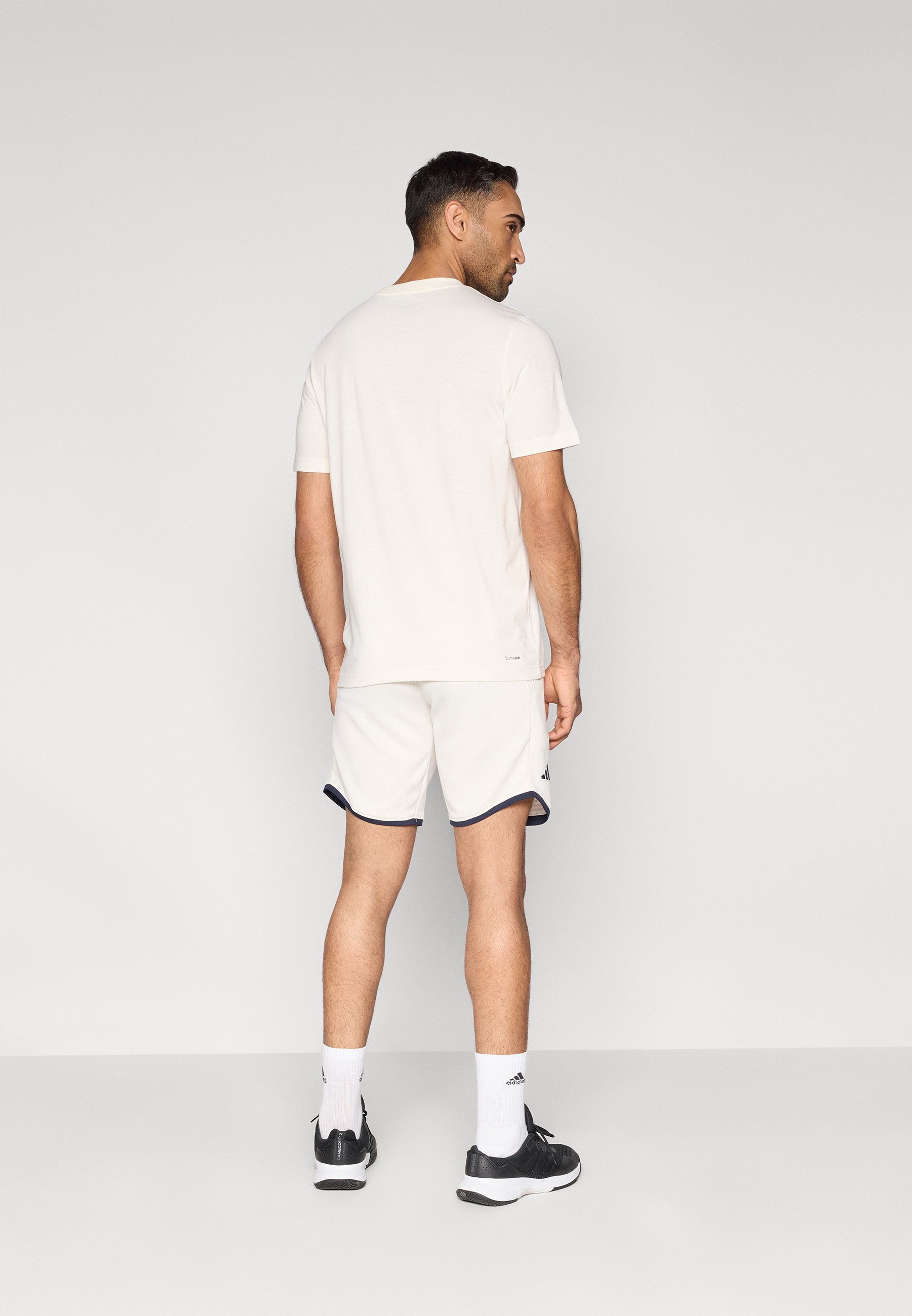 adidas Performance CLASSICS SHORTS - Short de sport - chalk white