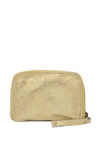 Portefeuille de couleur dorée avec une finition texturée, doté d'une fermeture à glissière et d'une petite sangle. Forme rectangulaire compacte avec une surface brillante.
