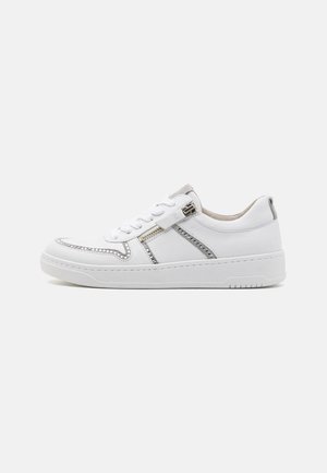 Trainers - weiß/light grey