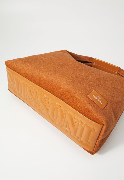 Missoni VERTICAL HOBO MEDIUM - Τσάντα χειρός - bruciato