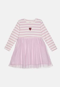 Unselected, winsome orchid