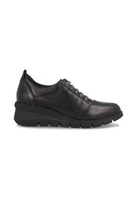 Zapato de cuero negro con punta redondeada, tacón cuña bajo y cordones texturizados. Presenta un acabado suave y una suela de goma flexible.