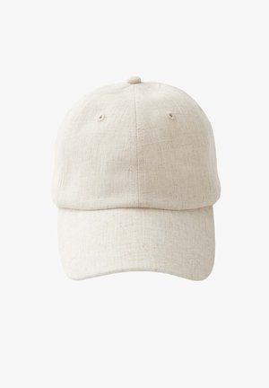 Beige Leinen-Baseballcap mit gebogenem Schirm und abgesteppten Belüftungsösen, von vorne gesehen.