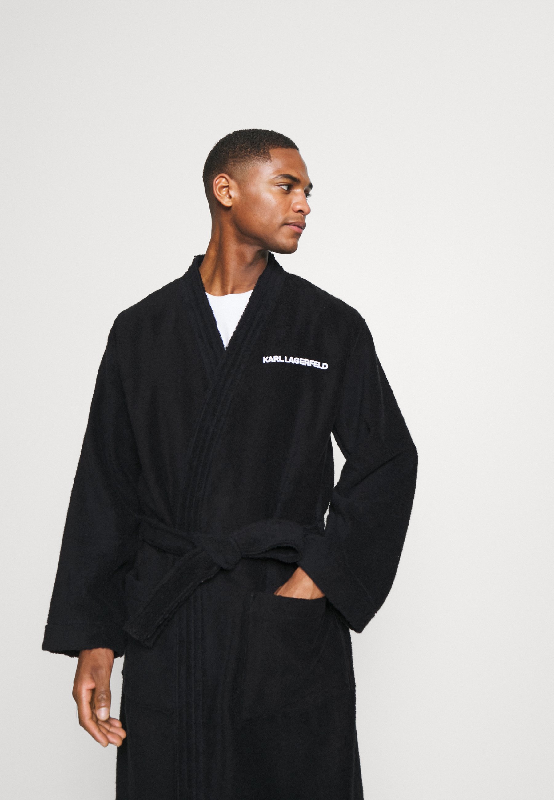 robe bleu ou blanche