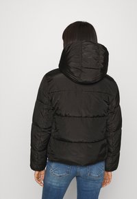 ONLY Petite Vinterjakker - black